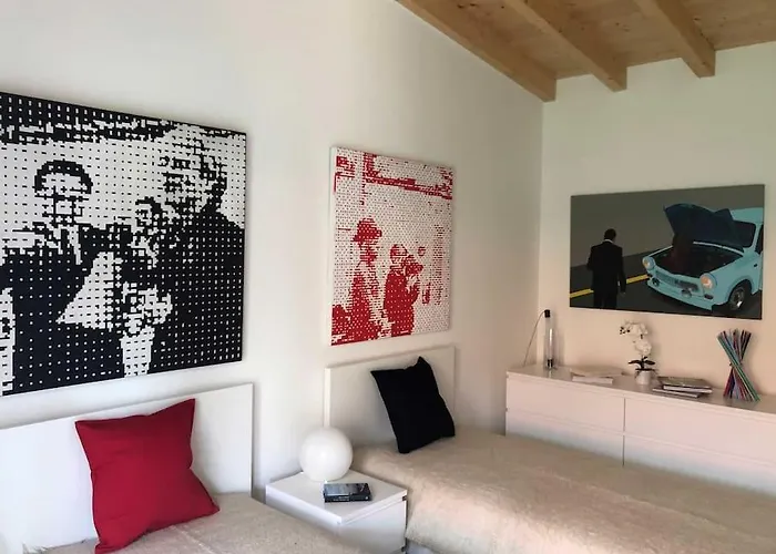 Apartman Art House - *